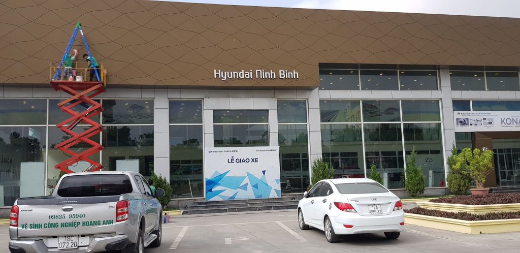 Vệ sinh công nghiệp trên mọi điều kiện / Vụ Bản