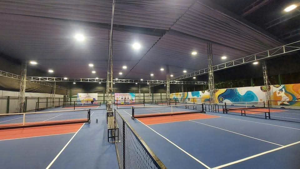 Hệ thống đèn sơn pickball hoàn thiện Nam Định